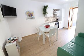 Luisa Holiday House With Air Conditioning And Balcony
