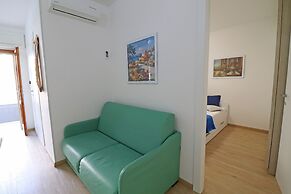 Luisa Holiday House With Air Conditioning And Balcony