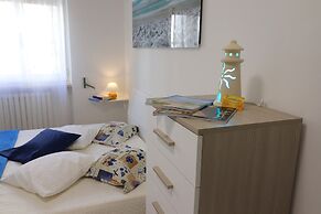 Luisa Holiday House With Air Conditioning And Balcony