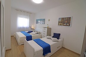 Luisa Holiday House With Air Conditioning And Balcony