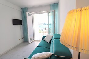 Holiday Apartment With Air Conditioning And Panoramic Sea View Pets Al