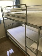 2 Bedroom Chalet Near the Beach