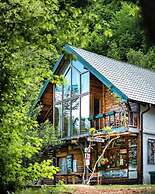 Grab Ethno Village and Camp