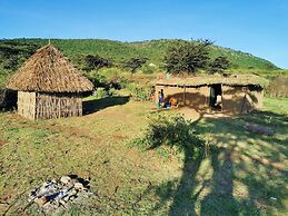 Olonyori Maasai House