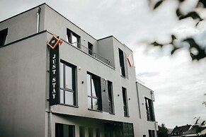 JustStay Grevenbroich Hotel & Apartments