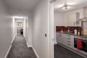 2 Bedrooms Sleeps 7 Near Top Blackpool Attractions