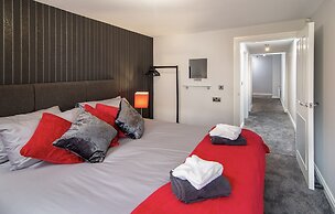 2 Bedrooms Sleeps 7 Near Top Blackpool Attractions