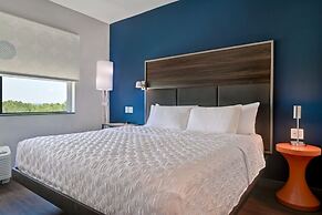 Tru by Hilton Mooresville