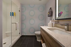 Tru by Hilton Mooresville