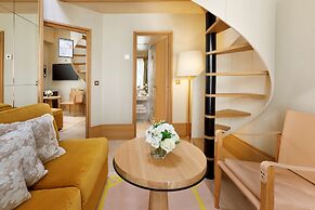 Le Belgrand Hotel Paris Champs Elysees, Tapestry by Hilton