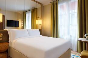 Le Belgrand Hotel Paris Champs Elysees, Tapestry by Hilton