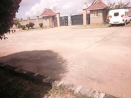 Mwingi Cottage Hotel