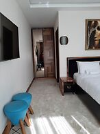 Waikiki Apartments