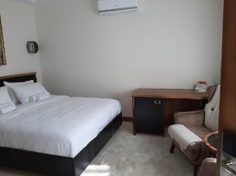 Waikiki Apartments