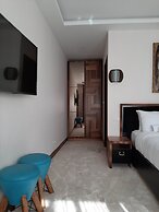 Waikiki Apartments
