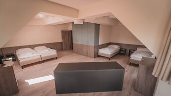 Kupele Cerveny Klastor Smerdzonka