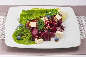 Kupele Cerveny Klastor Smerdzonka