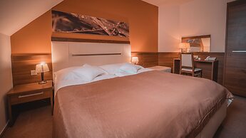 Kupele Cerveny Klastor Smerdzonka