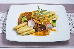 Kupele Cerveny Klastor Smerdzonka