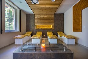 Kupele Cerveny Klastor Smerdzonka