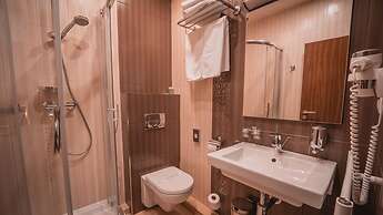 Kupele Cerveny Klastor Smerdzonka