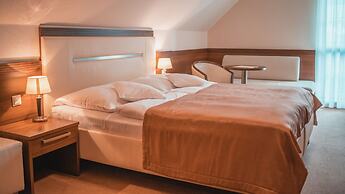 Kupele Cerveny Klastor Smerdzonka