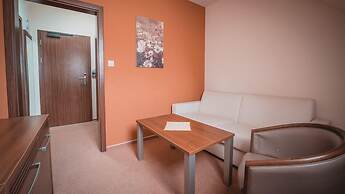 Kupele Cerveny Klastor Smerdzonka