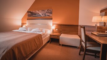 Kupele Cerveny Klastor Smerdzonka