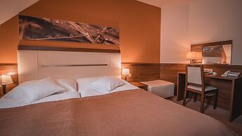 Kupele Cerveny Klastor Smerdzonka