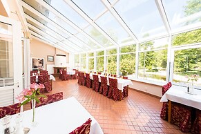 Kupele Cerveny Klastor Smerdzonka