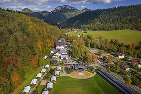 Kupele Cerveny Klastor Smerdzonka