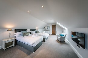 Carus House @ Carus Green