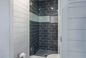 2103 Golf View Towers Lazy Bears Den