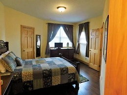 3106 Golf View Hillcrest In The Heart of it All