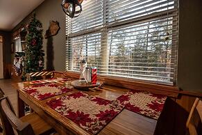 3211 Golf View Hillcrest Cordelia's Mtn View