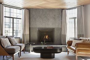 Kimpton Armory Hotel Bozeman by IHG