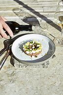 Kimpton Armory Hotel Bozeman by IHG