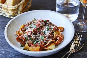 Kimpton Armory Hotel Bozeman by IHG