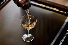 Kimpton Armory Hotel Bozeman by IHG