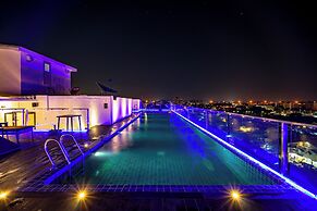 HT9 HOTEL