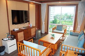 HT9 HOTEL