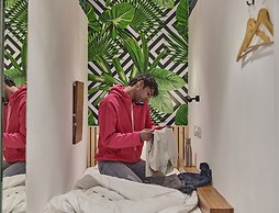 Minimalist Poshtel and Suites - Hostel