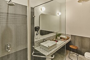 Minimalist Poshtel and Suites - Hostel