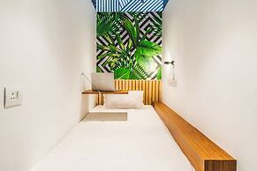 Minimalist Poshtel and Suites - Hostel