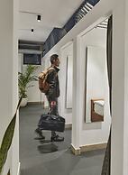 Minimalist Poshtel and Suites - Hostel