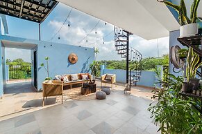 Minimalist Poshtel and Suites - Hostel
