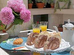 Apartment Sweet Romantic