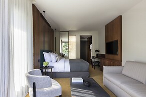 The Lynx Mountain Resort