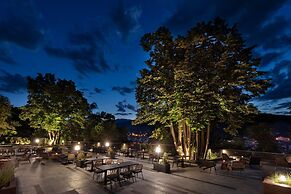 The Lynx Mountain Resort