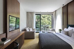 The Lynx Mountain Resort